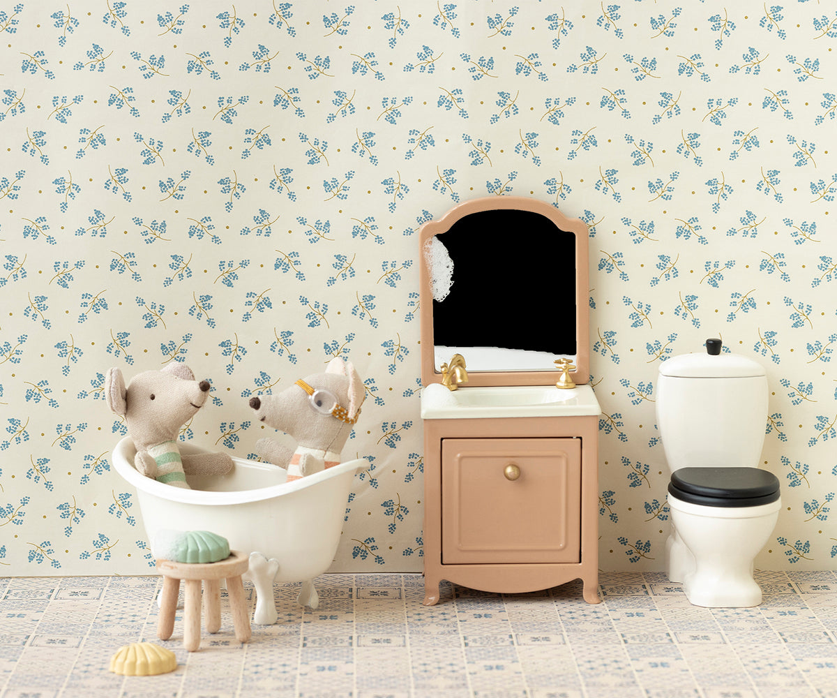 Bathtub, Mouse
