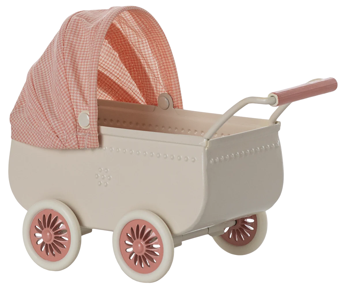 Coral Pram, Mouse