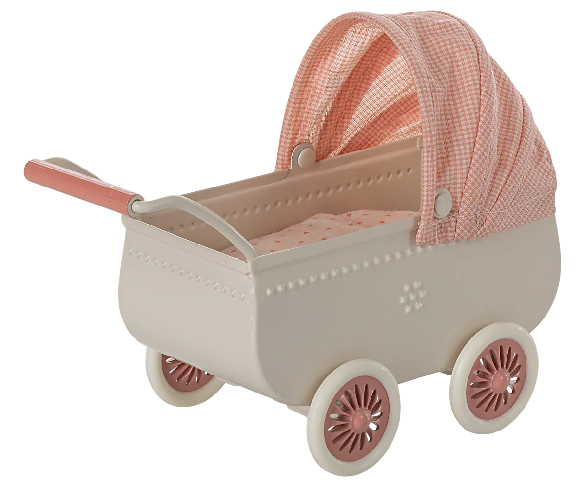 Coral Pram, Mouse