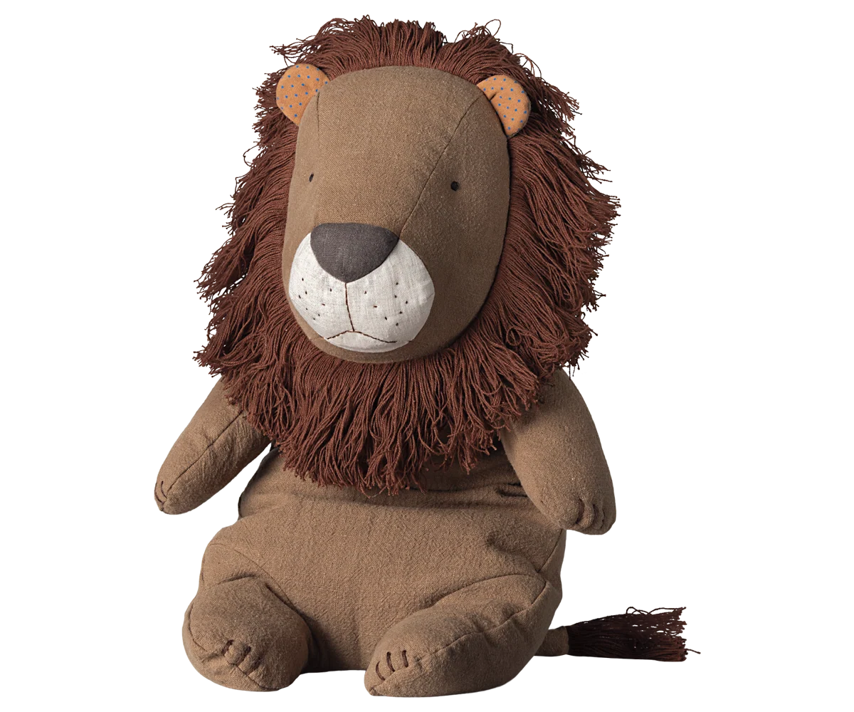 Big Lion, Safari Friends