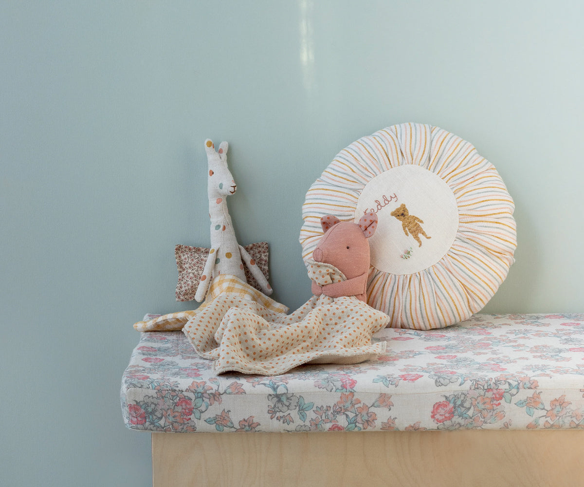 Lullaby Friends, Pig, Mini - Rose
