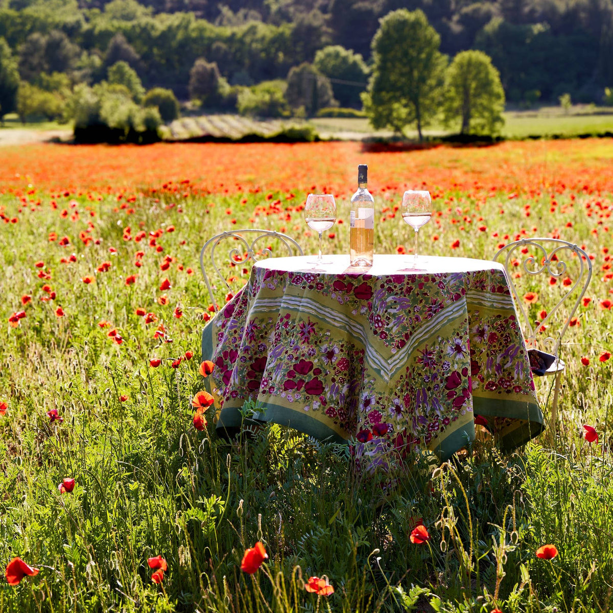 Jardin Red & Green Tablecloth