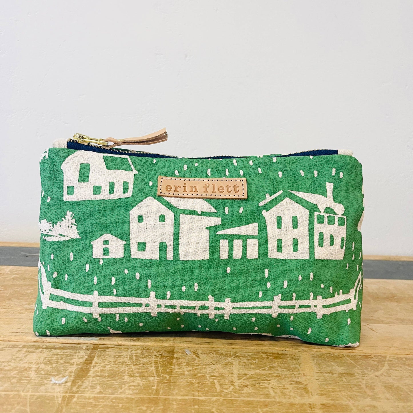 Farmhouse Toile Laura Bag: Navy / Cotton Barkcloth