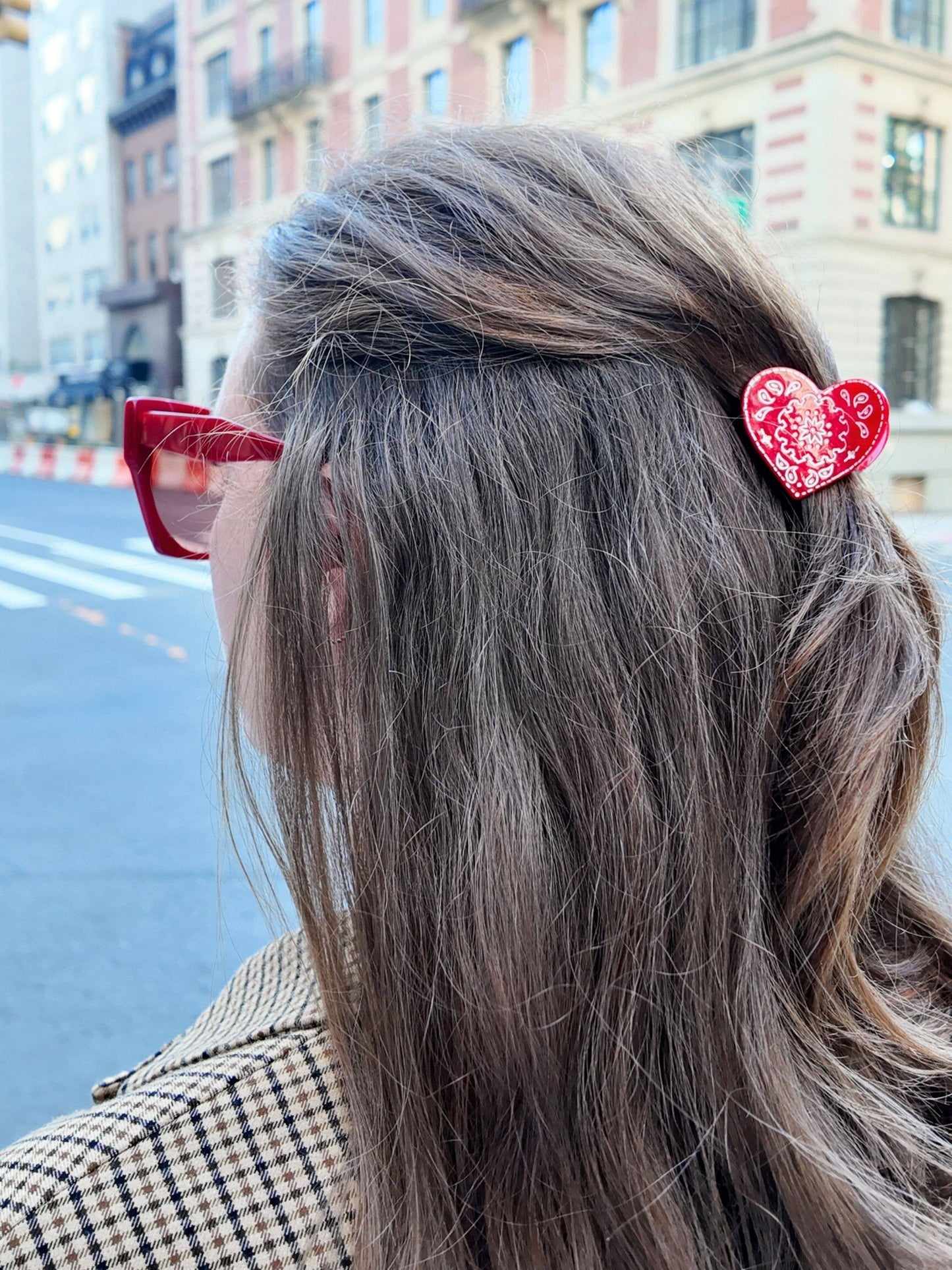 Hand-painted Mini Paisley Heart Claw Hair Clip: Red