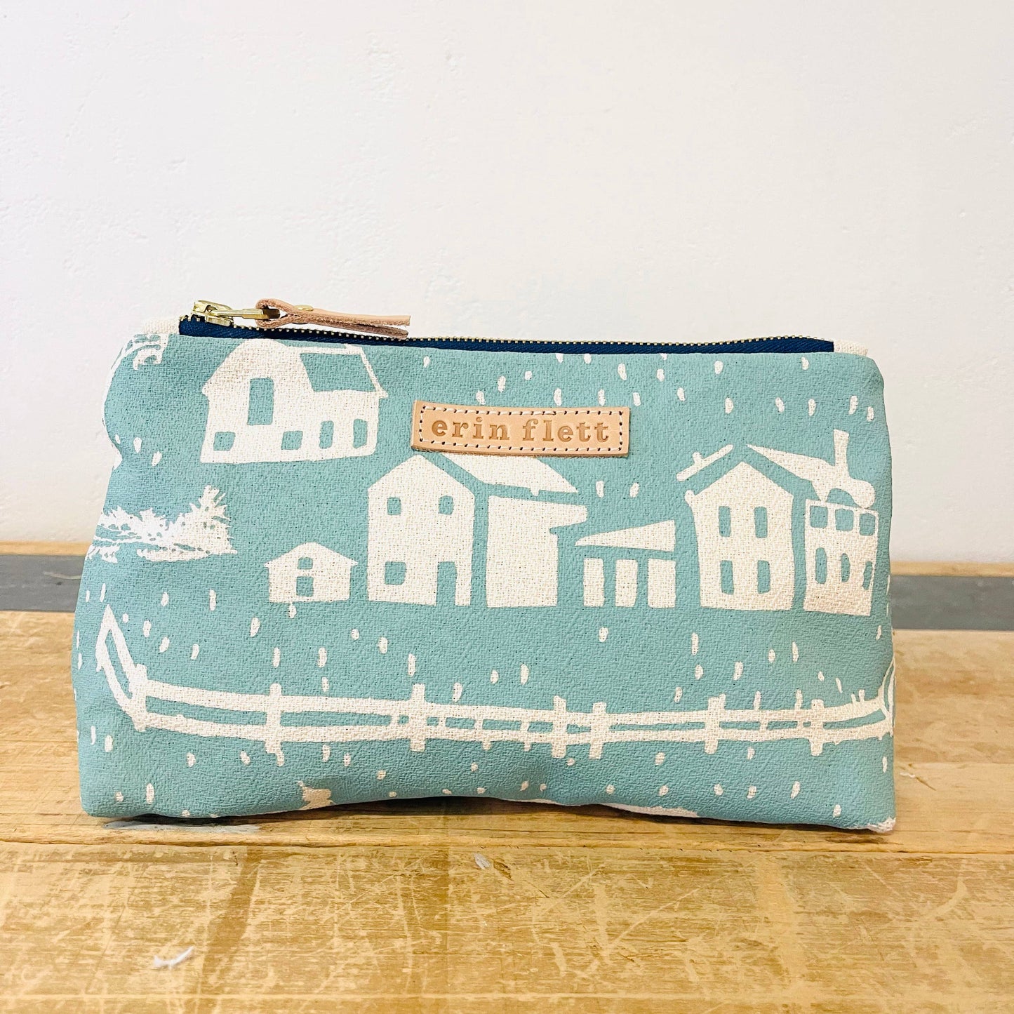 Farmhouse Toile Laura Bag: Navy / Cotton Barkcloth