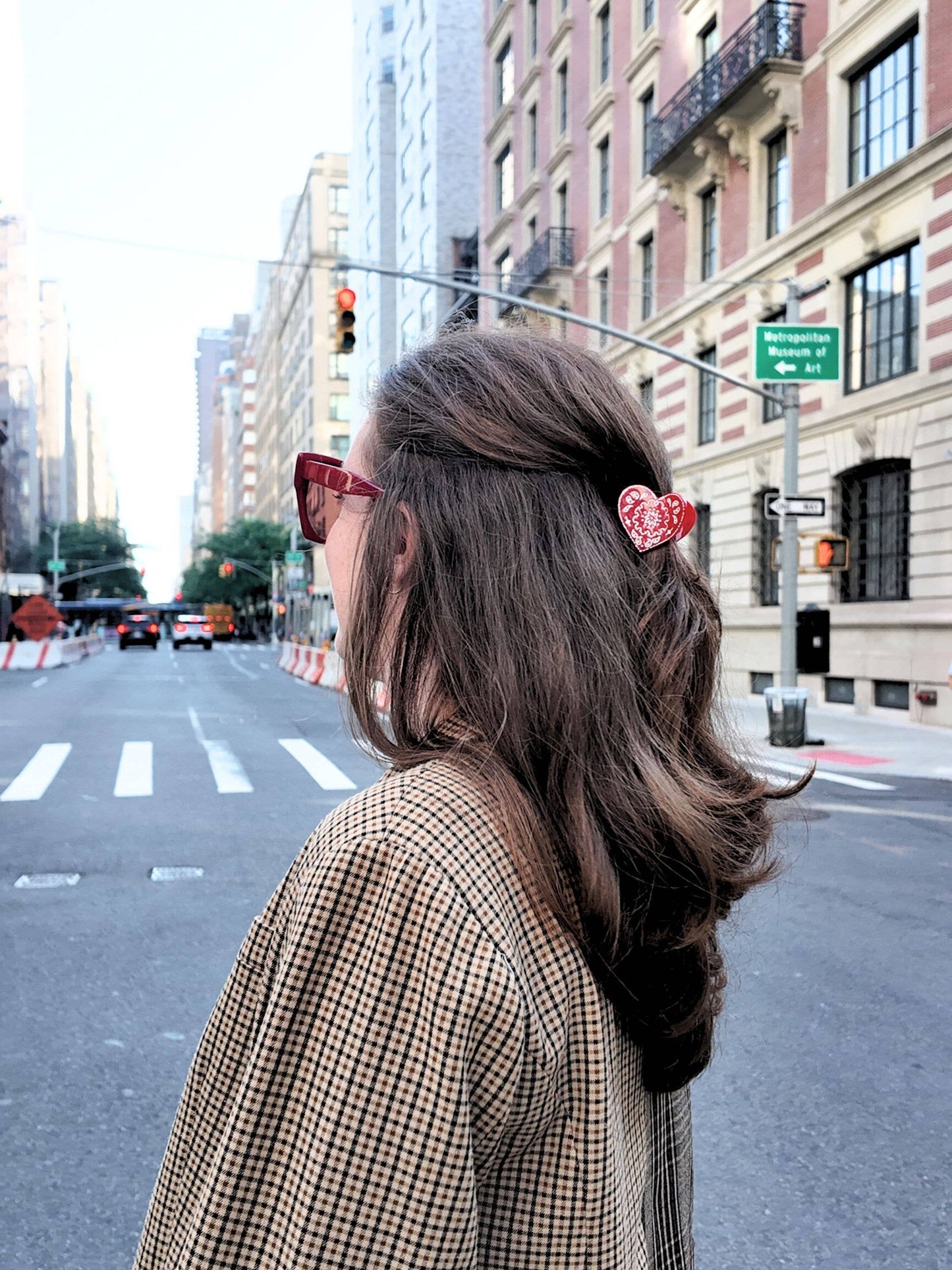 Hand-painted Mini Paisley Heart Claw Hair Clip: Red