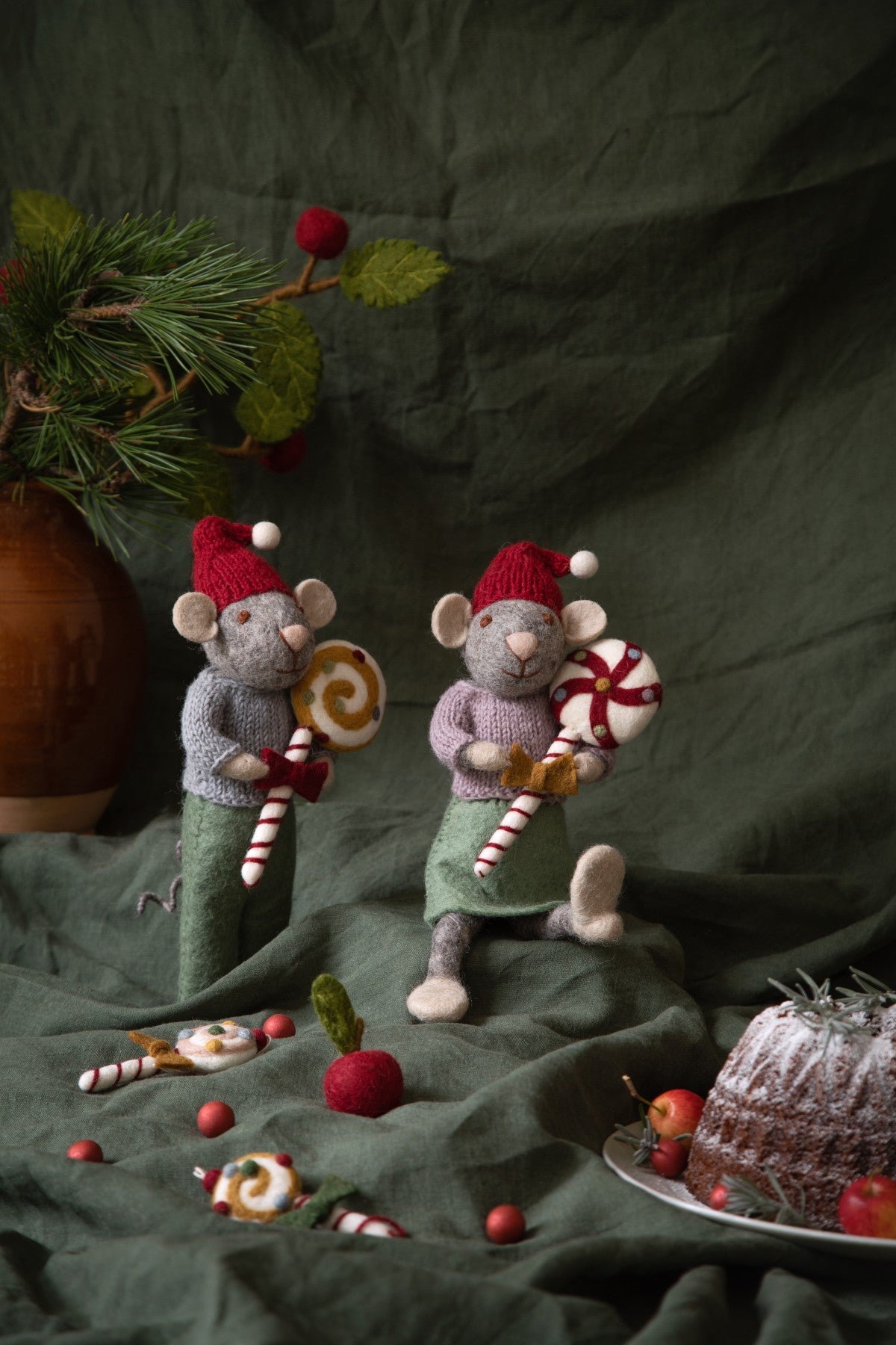 Big Grey Boy Mouse w/Christmas Candy