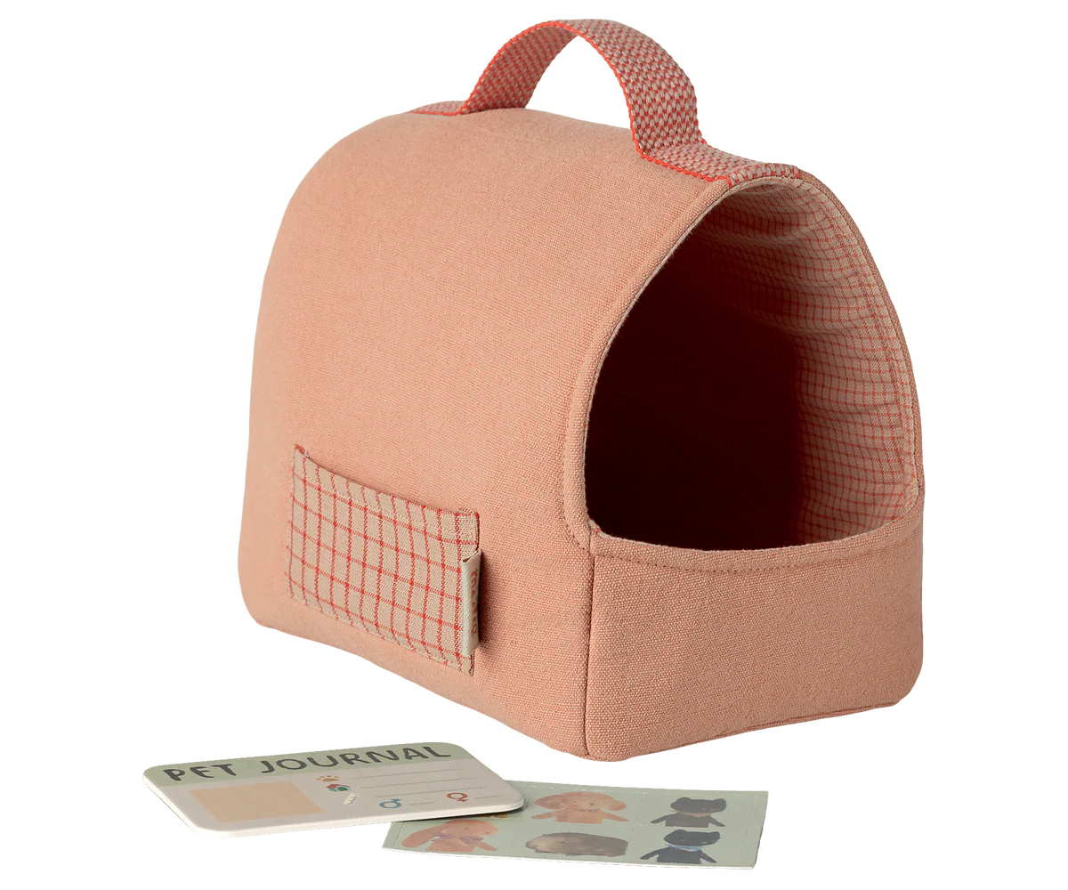 Pet Carrier - Coral - Maileg