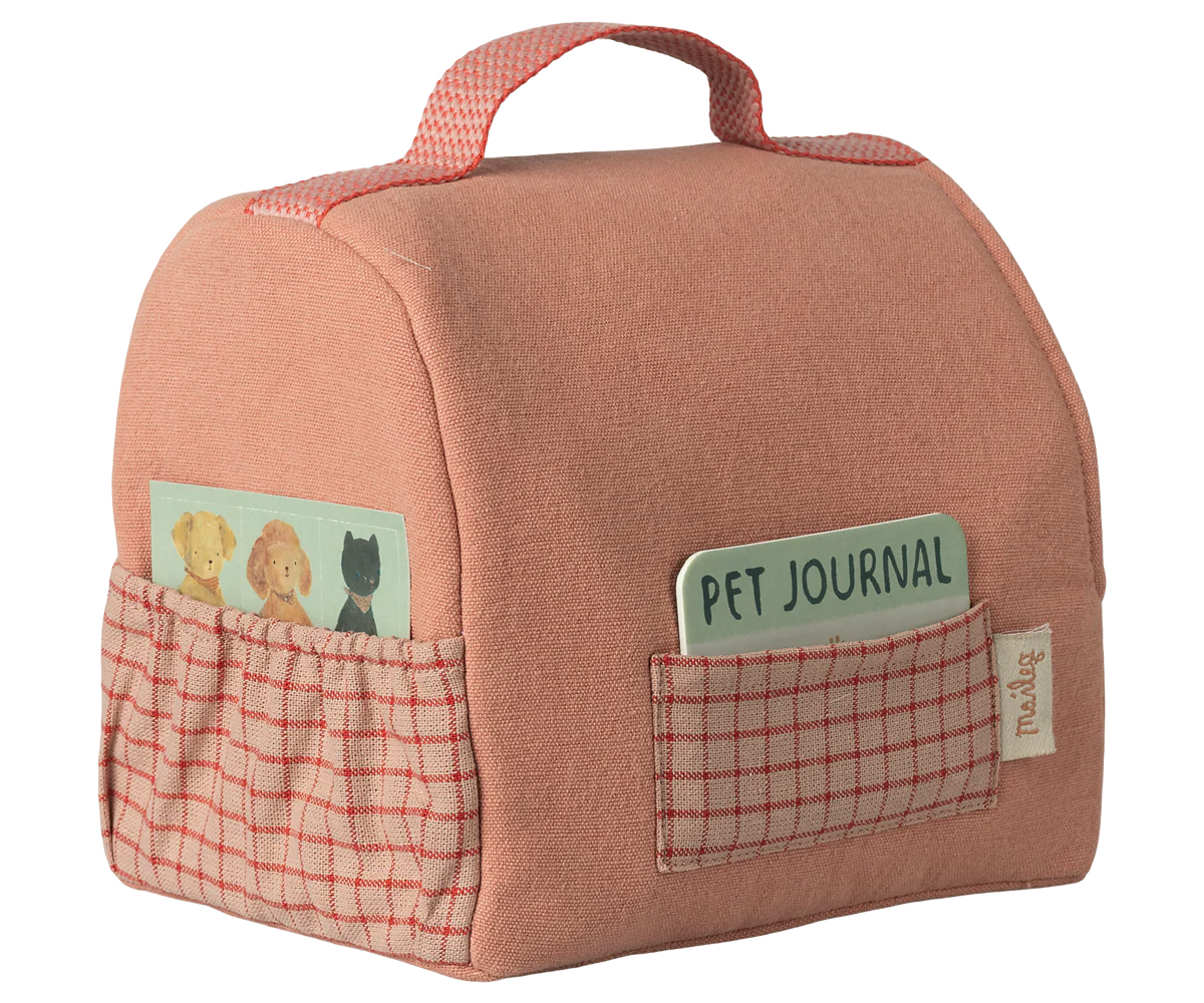 Pet Carrier - Coral - Maileg