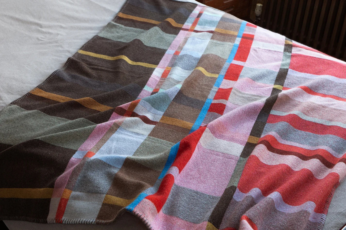 Lasdun Block Throw - Red