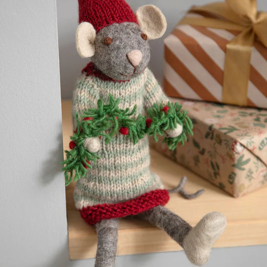Medium Grey Mouse w/Garland