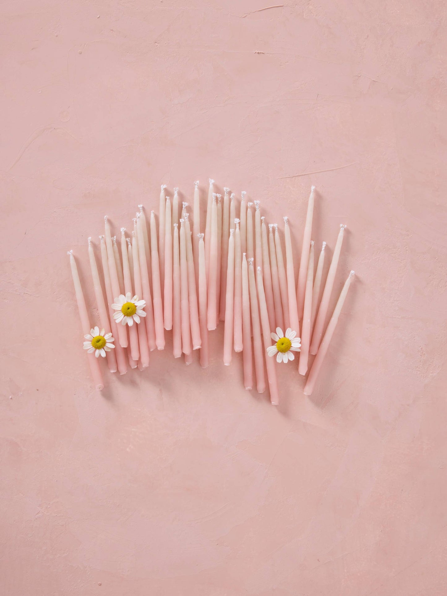 Hand-dipped Beeswax Birthday Candles | Pink Ombré : Pink Ombre