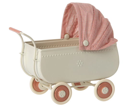 Coral Pram, Micro