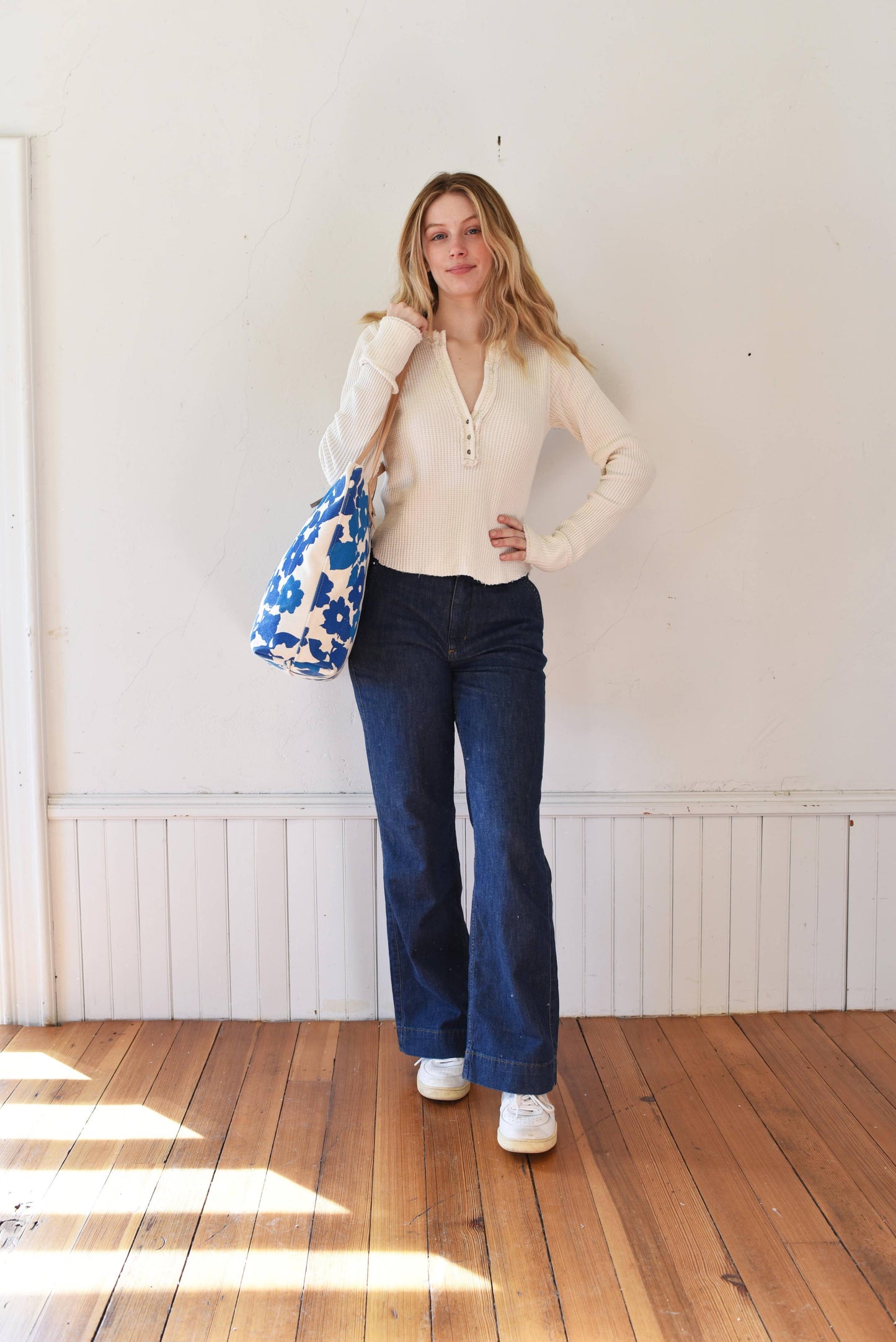 Royal Anita E Weekender Bag: Printed Exterior